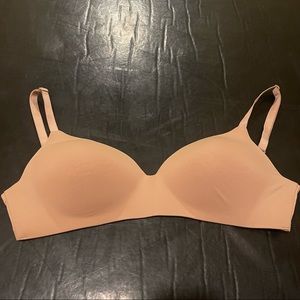 Victoria’s Secret Lightly Lined Wireless The T-Shirt Bra